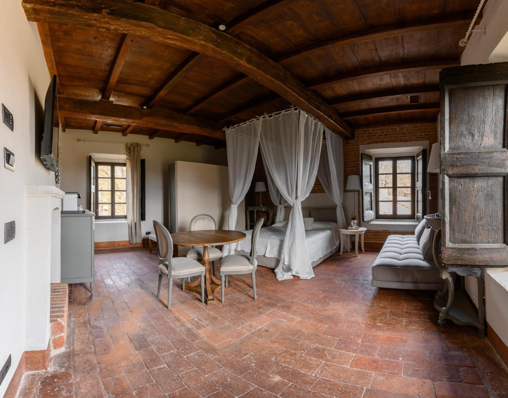 Castello Di Piovera 外观 照片
